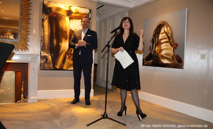 Kunstexpertin Dr. Sonja Lechner, Marc Epper, Generaldirektor Mandarin Oriental Munich (&copy;Foto: Martin Schmitz) 